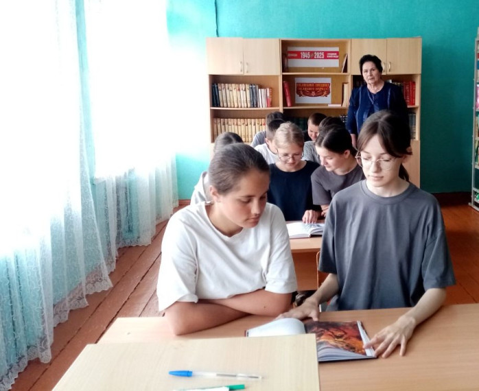 Информационный час «Поговорим о войне».